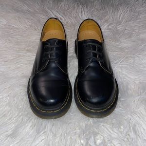 DR. MARTENS WOMEN'S SMOOTH LEATHER OXFORD SHOES